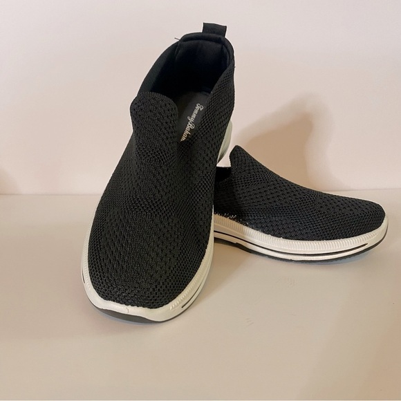 Tommy Bahama Shoes - NWOT Tommy Bahama Slip On Memory Foam Sneaker Black Women’s 8